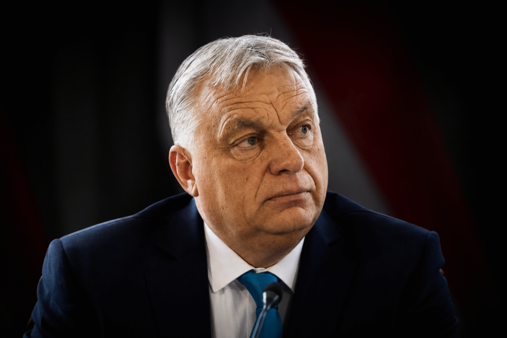 Orbán Viktor sajtótájékoztatón az alkotmánymódosítás elfogadása után reagál a parlamenti döntésre.