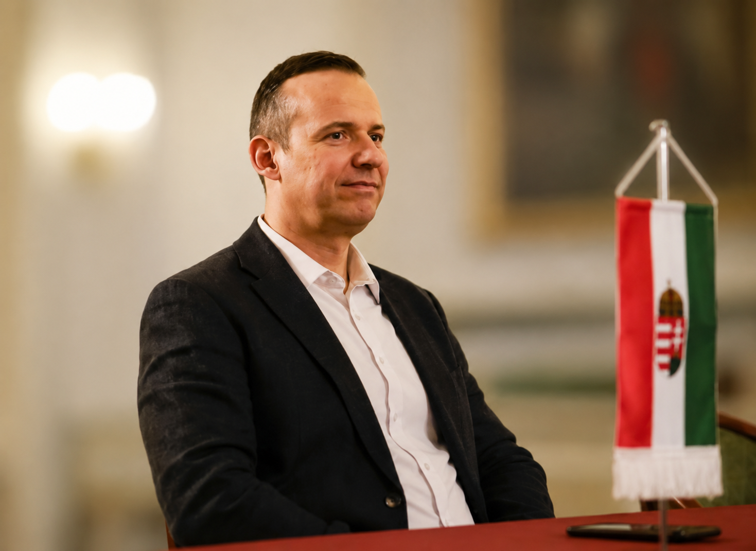 Toroczkai László sajtótájékoztatón beszél az NKA-támogatások ügyéről.